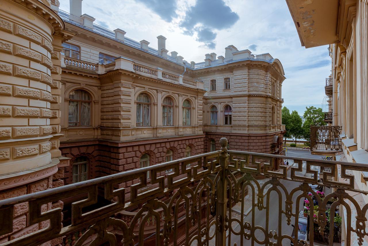 Gorodrek Near Hermitage 4 Room Saint Petersburg Exterior photo